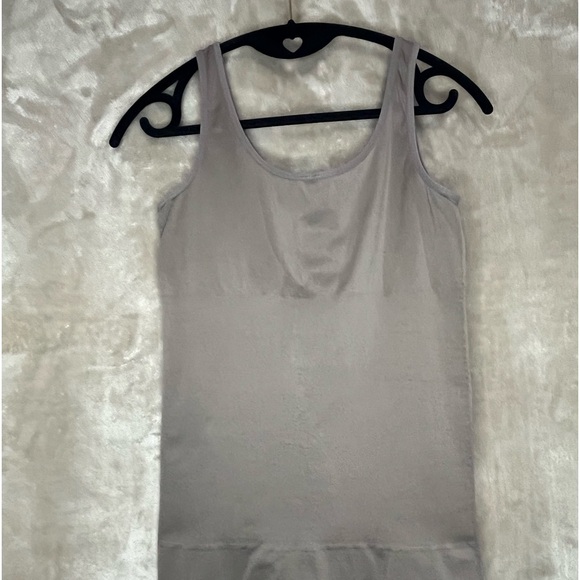 SIMPLY YUMMIE SHAPING TANK - Picture 2 of 7